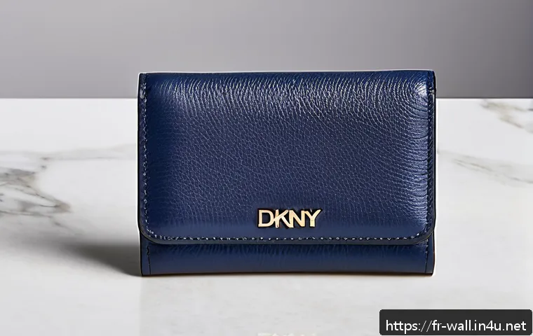 DKNY의 트래블 지갑과 명함 홀더 리뷰 관련 이미지 1